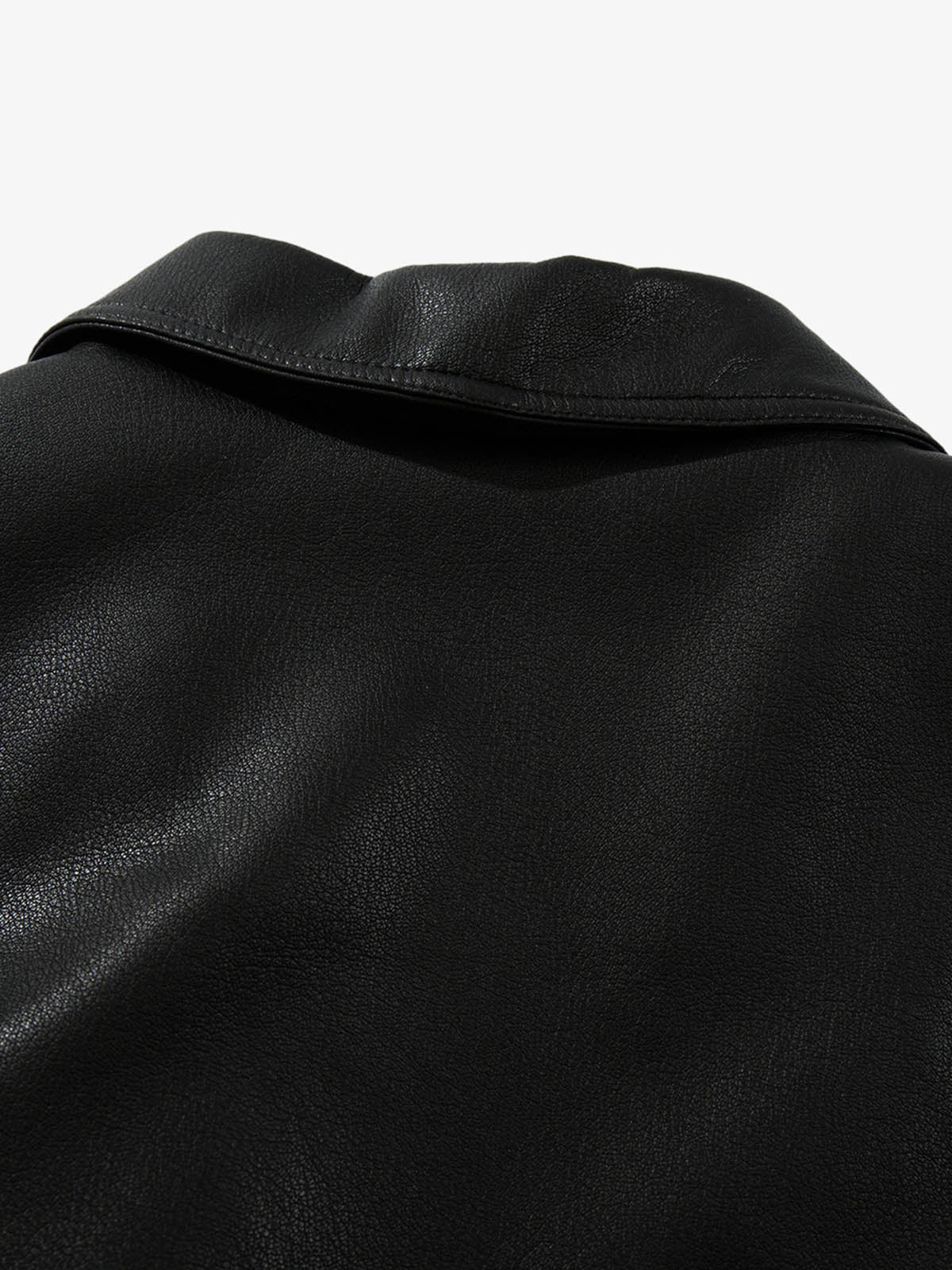 Stylish Black Leather Jacket with Zipper Detail for Modern Fashionistas