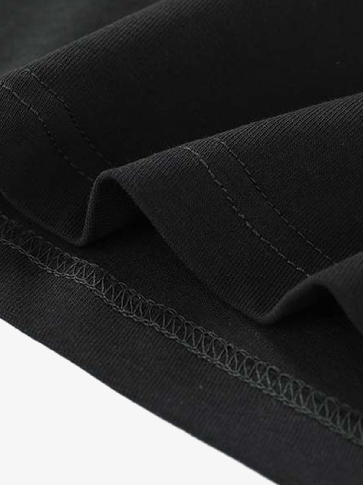 Stylish Long-Sleeve Graphic Tee for Casual Wear