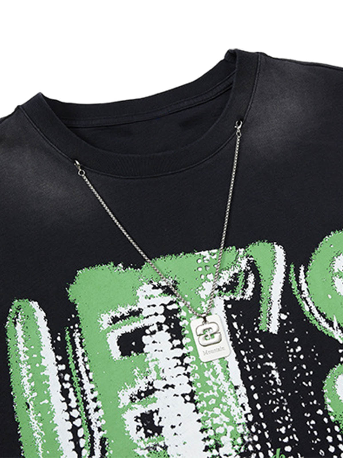 Street Graphic Spray Print Necklace T-Shirt