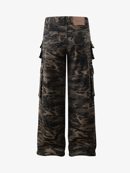 Camouflage Cargo Pants for Men - Stylish and Functional Design with Multiple Pockets