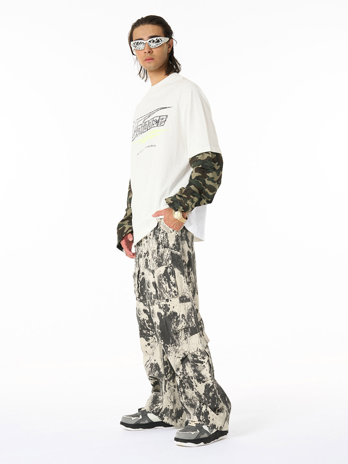 Camo Sleeve Graphic Tee with Printed Jogger Pants Set