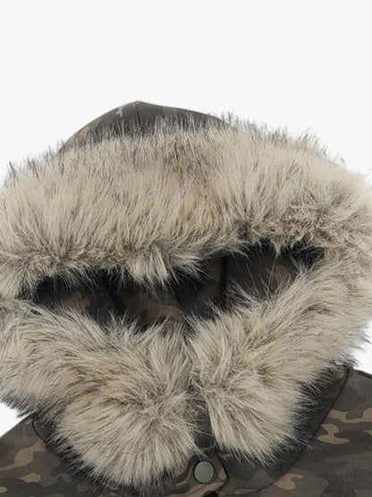 Camouflage Hooded Jacket with Faux Fur Trim - Perfect for Winter Outdoors