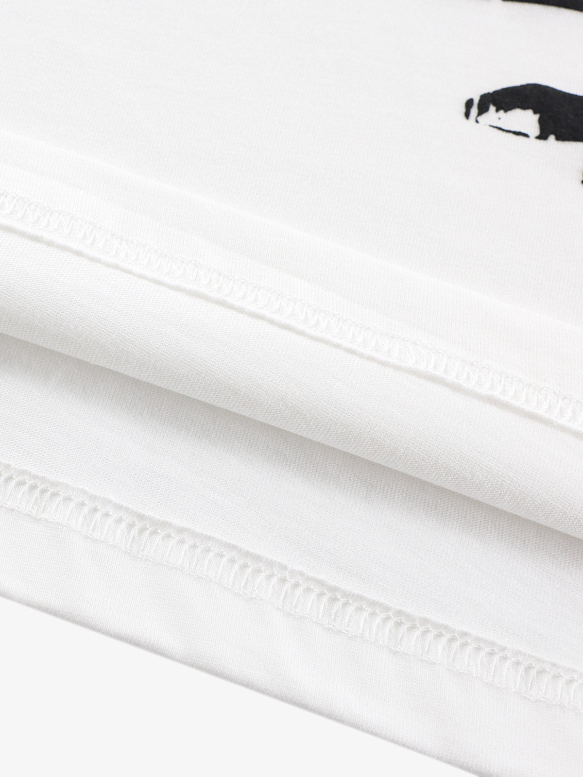 Trendy Graphic Long Sleeve T-Shirt for Men - Perfect for Casual and Festive Wear