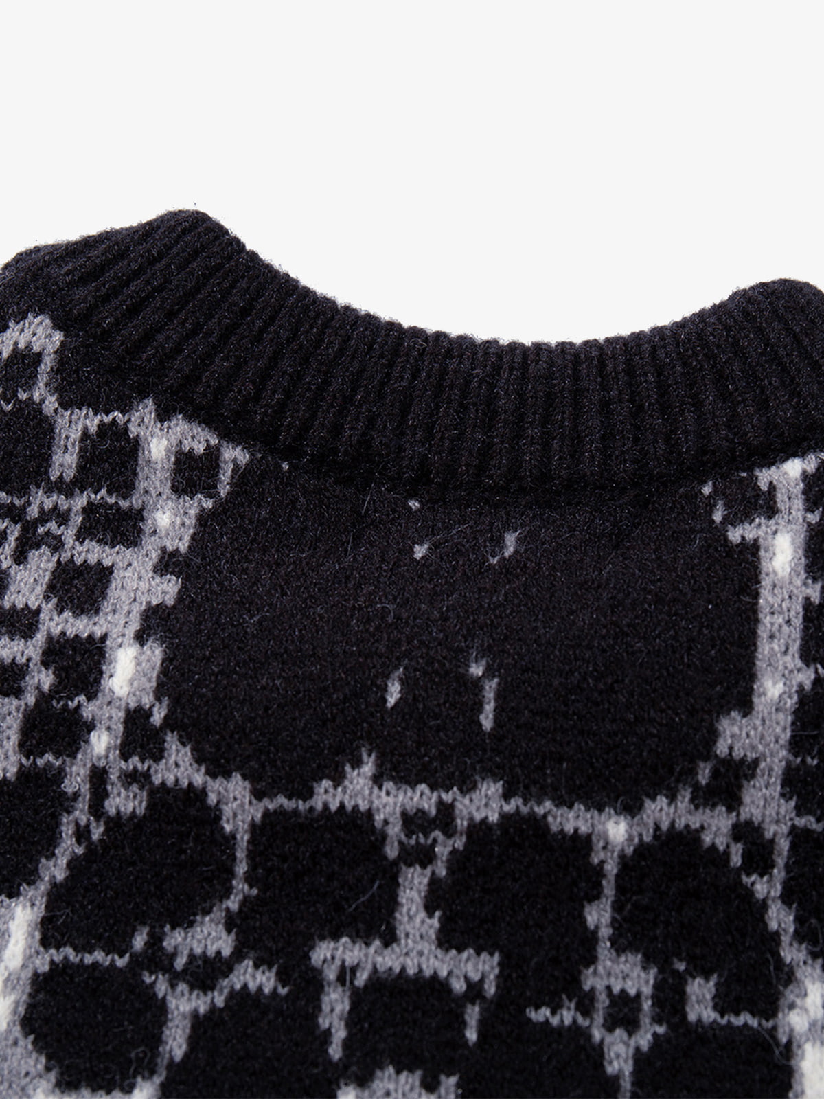 Skull Pattern Knit Sweater for Casual and Fashionable Looks