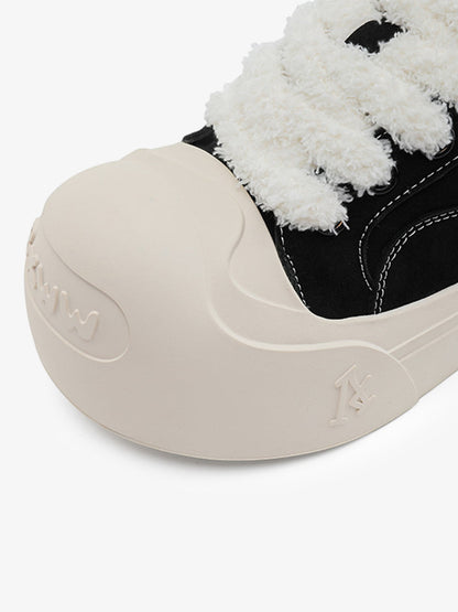 Cozy Winter Sneakers with Fuzzy Laces - Perfect for Casual Outfits and Everyday Wear