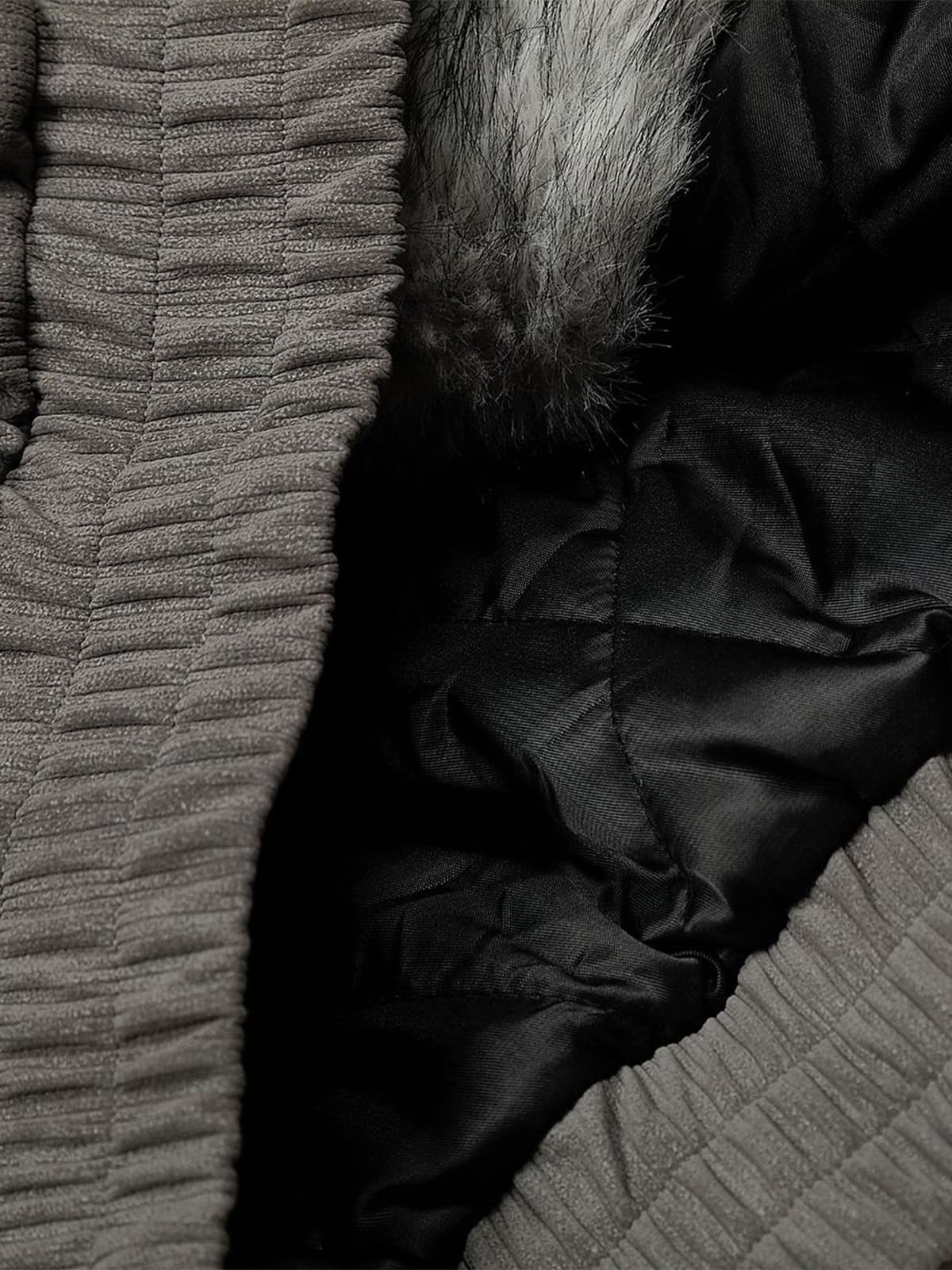 Skull Pattern Knit Sweater - Trendy and Unique Design for Fashion Lovers