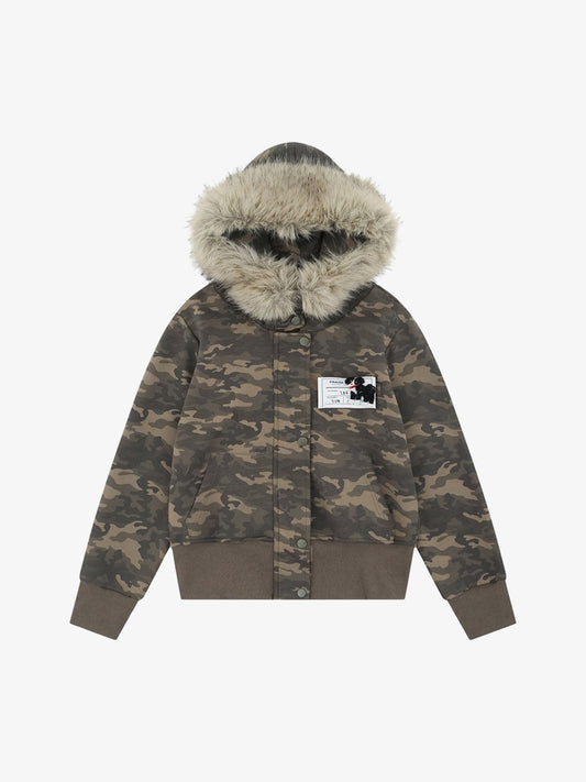 Camouflage Hooded Jacket with Faux Fur Trim - Perfect for Winter Outdoors