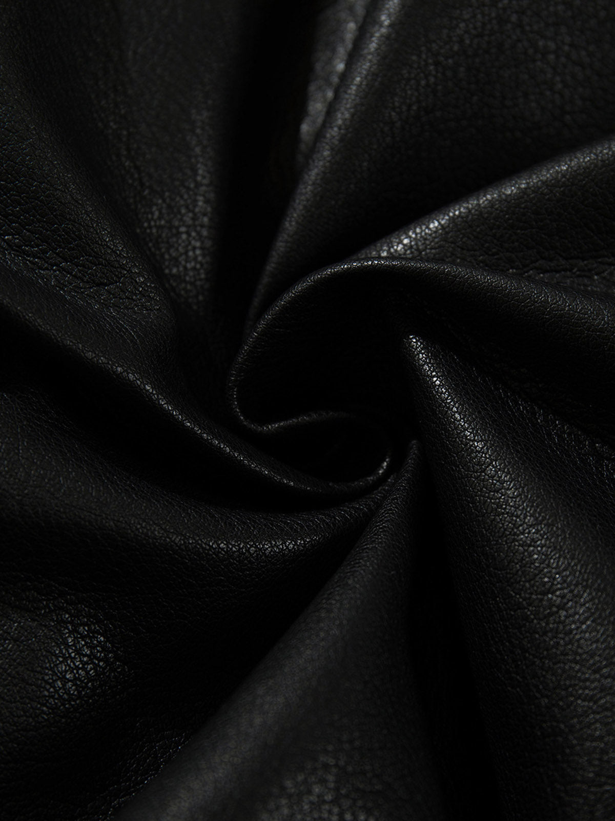 Stylish Black Leather Jacket with Zipper Detail for Modern Fashionistas