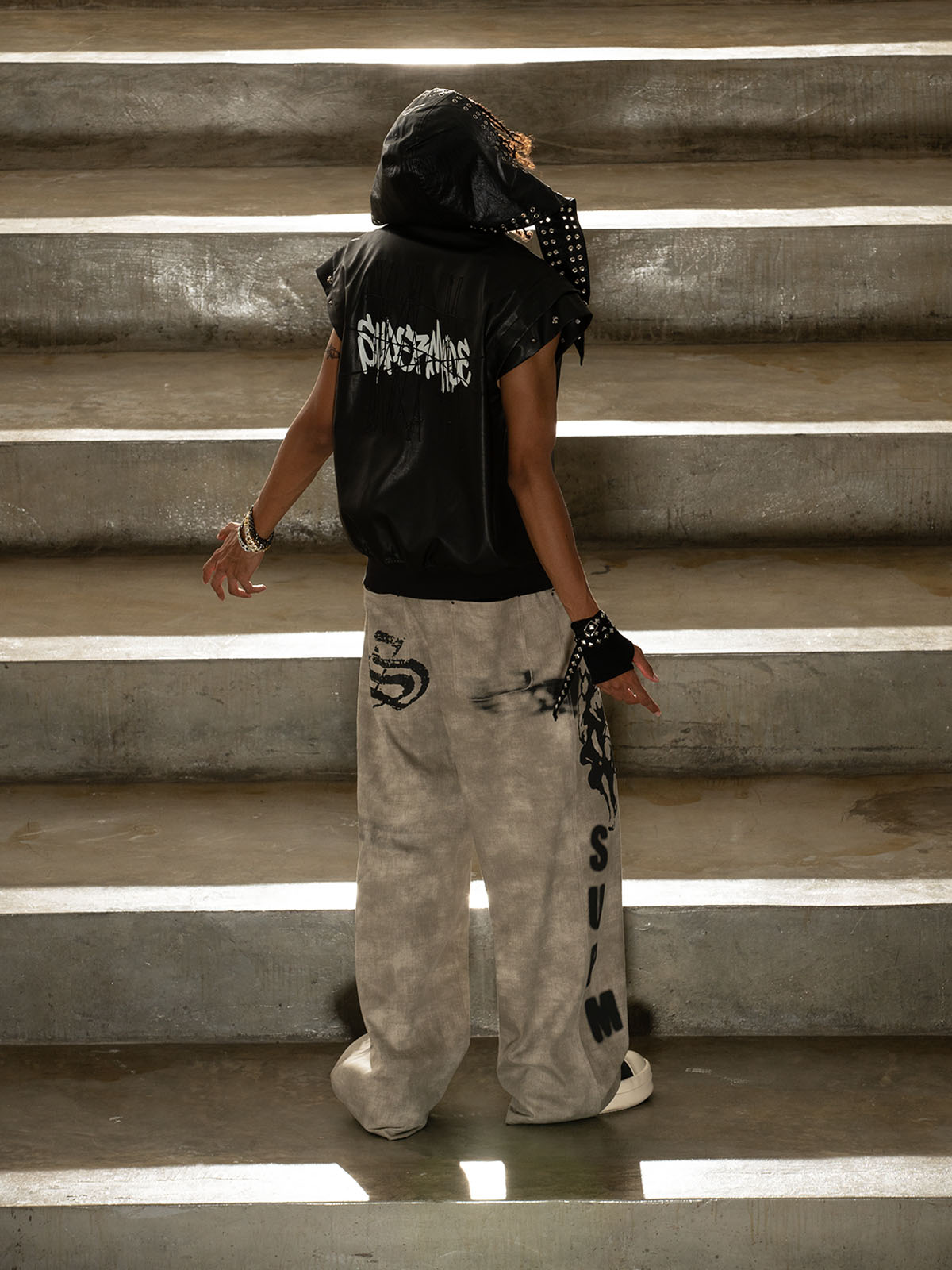 Thorn Destruction Frame Pattern Leather Vest