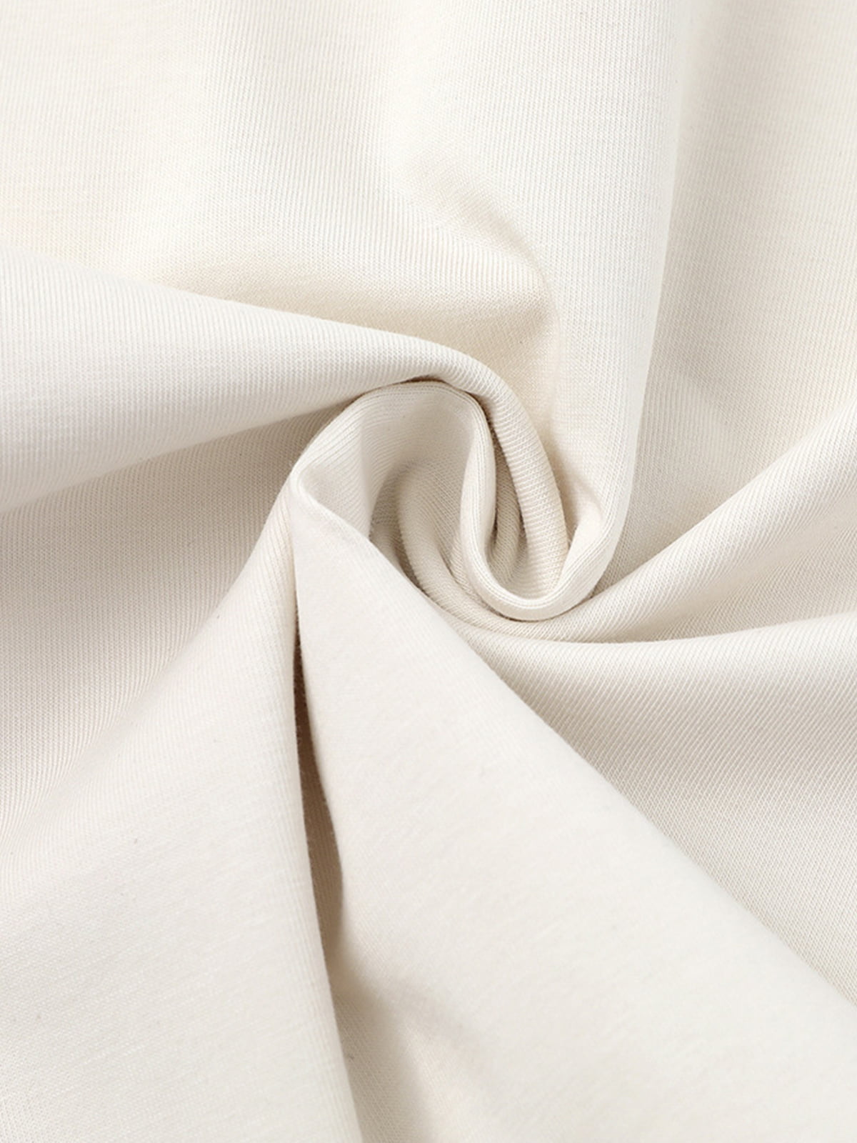 Stylish Layered T-Shirt with Bold Graphic Design for Casual Wear