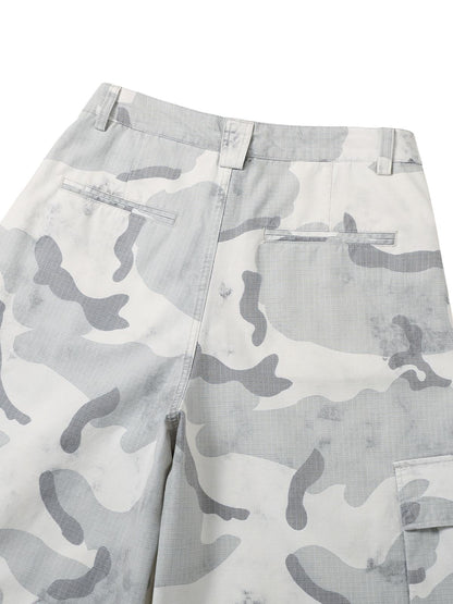 Camouflage Multi-Pocket Cargo Shorts