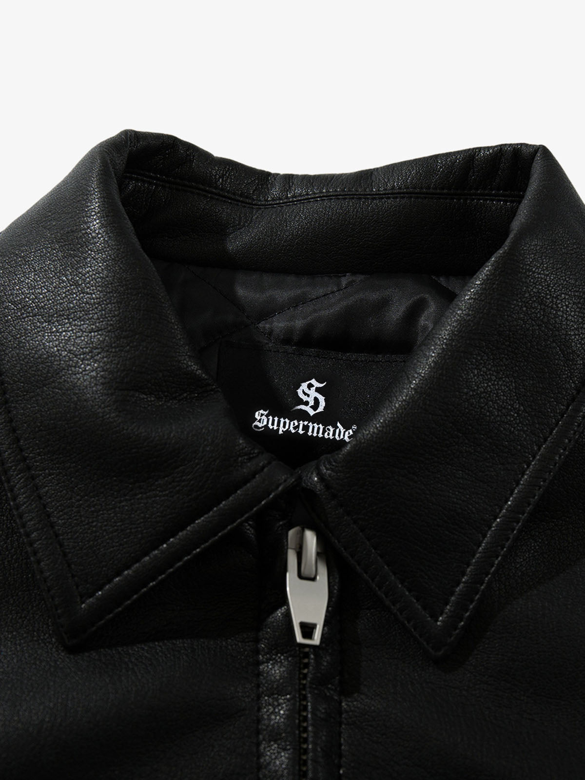 Stylish Black Leather Jacket with Zipper Detail for Modern Fashionistas