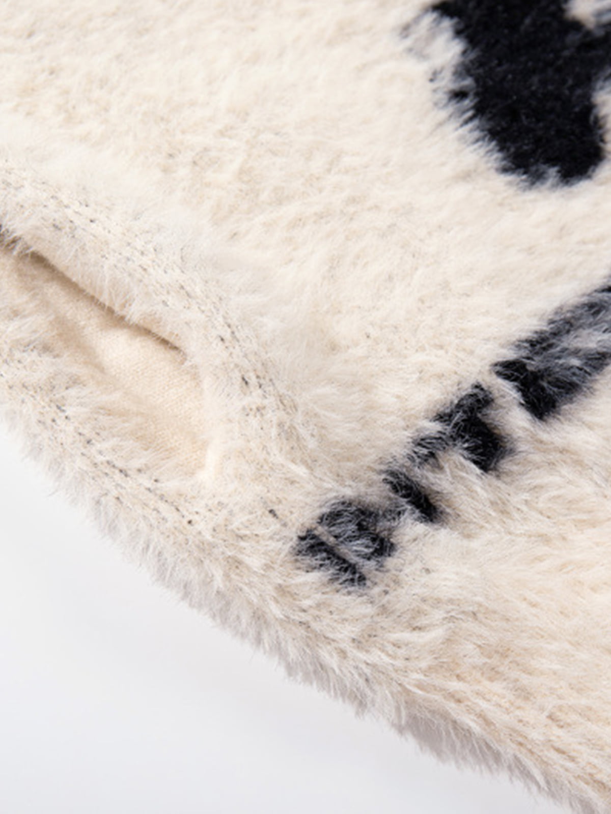 Cozy Pink Patterned Sweater for Women - Perfect for Casual and Festive Occasions