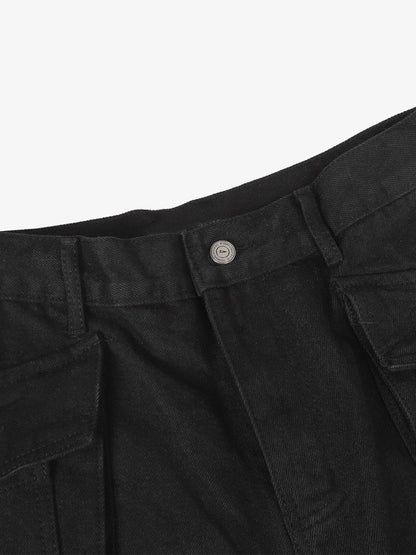 Camo-Contrast Cargo Shorts with Utility Pockets