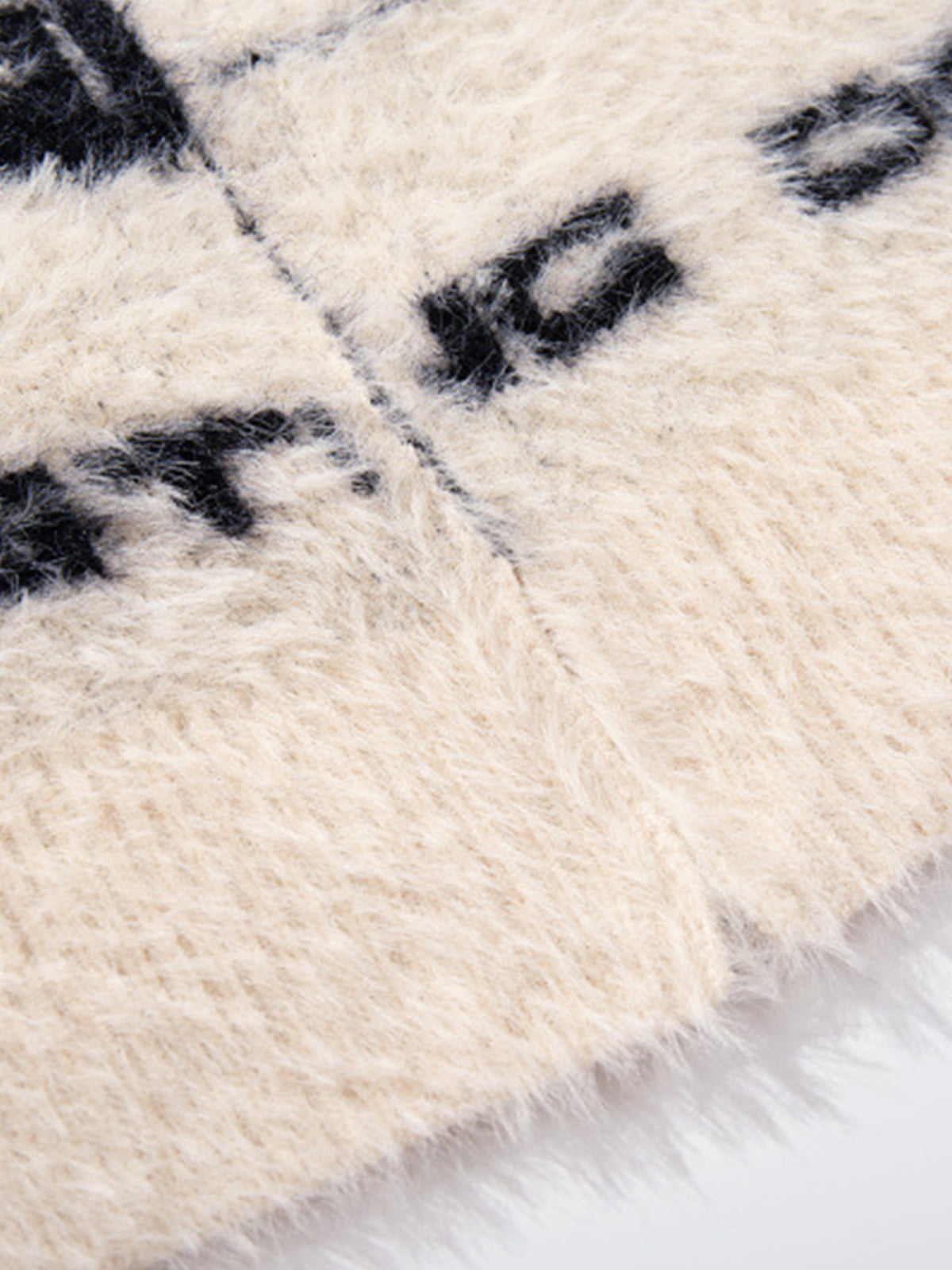 Cozy Pink Patterned Sweater for Women - Perfect for Casual and Festive Occasions