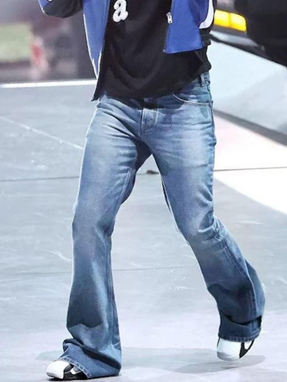 Washed Whitened Flared Jeans