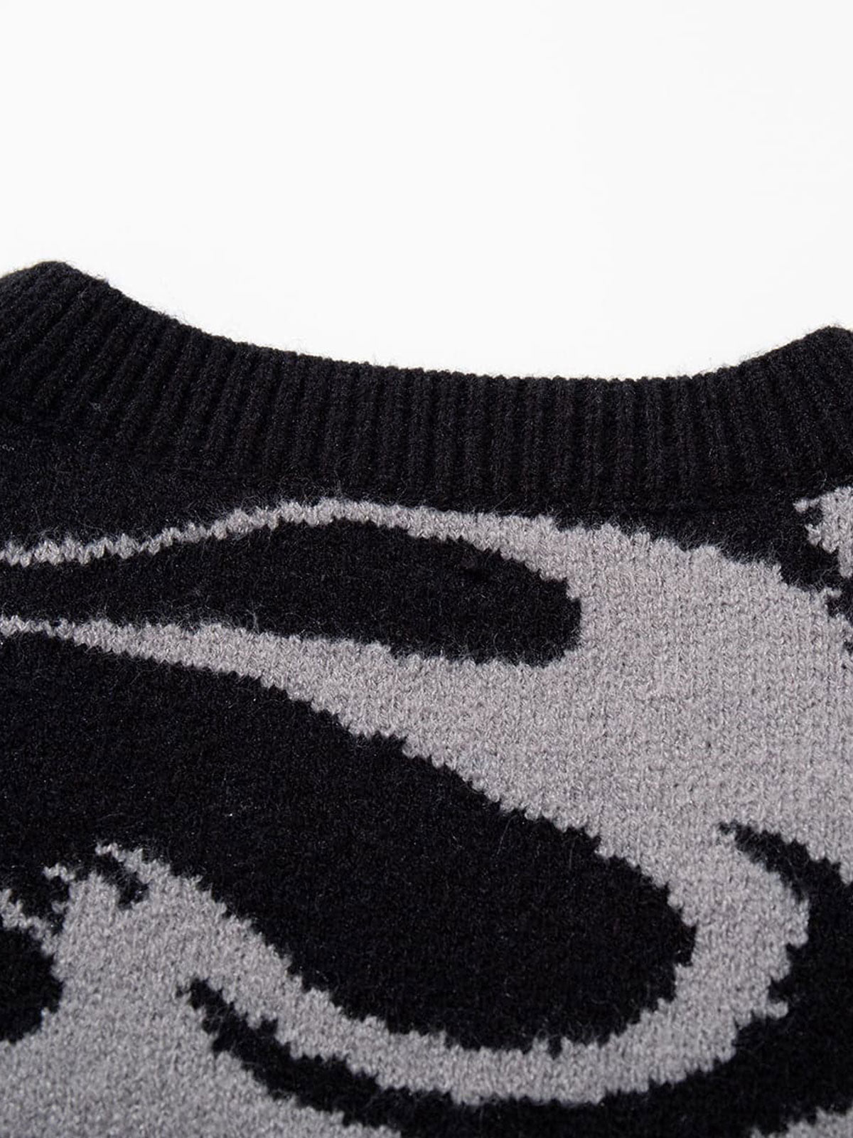 Stylish Contrast Panel Zip-Up Sweater for Casual and Sporty Looks