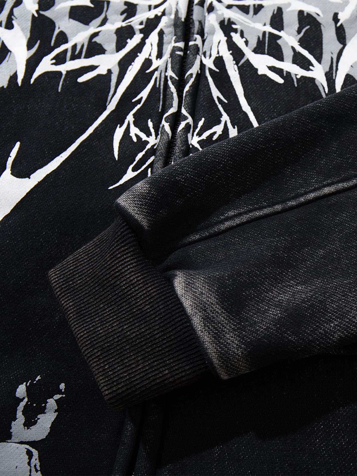 Skull Pattern Knit Sweater for Bold Fashion Statements