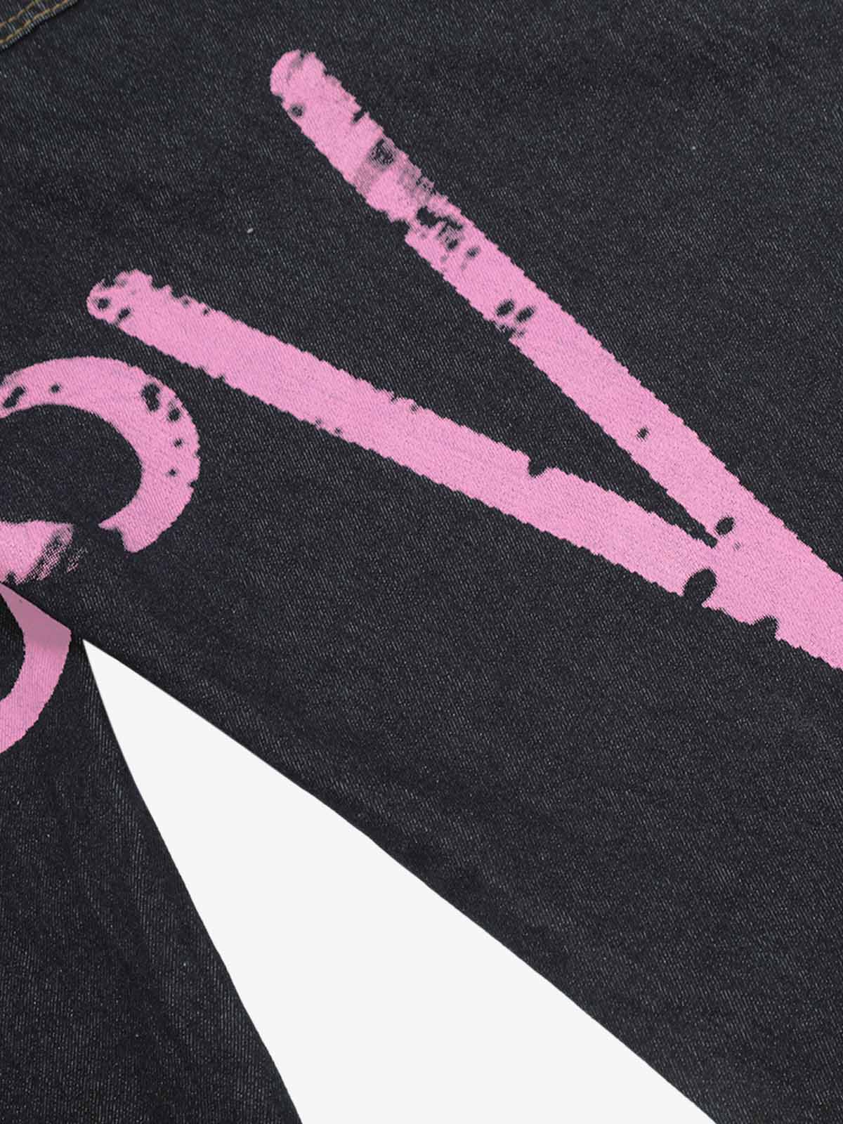 Stylish Wide-Leg Denim Shorts with Bold Pink Graffiti Design for Summer