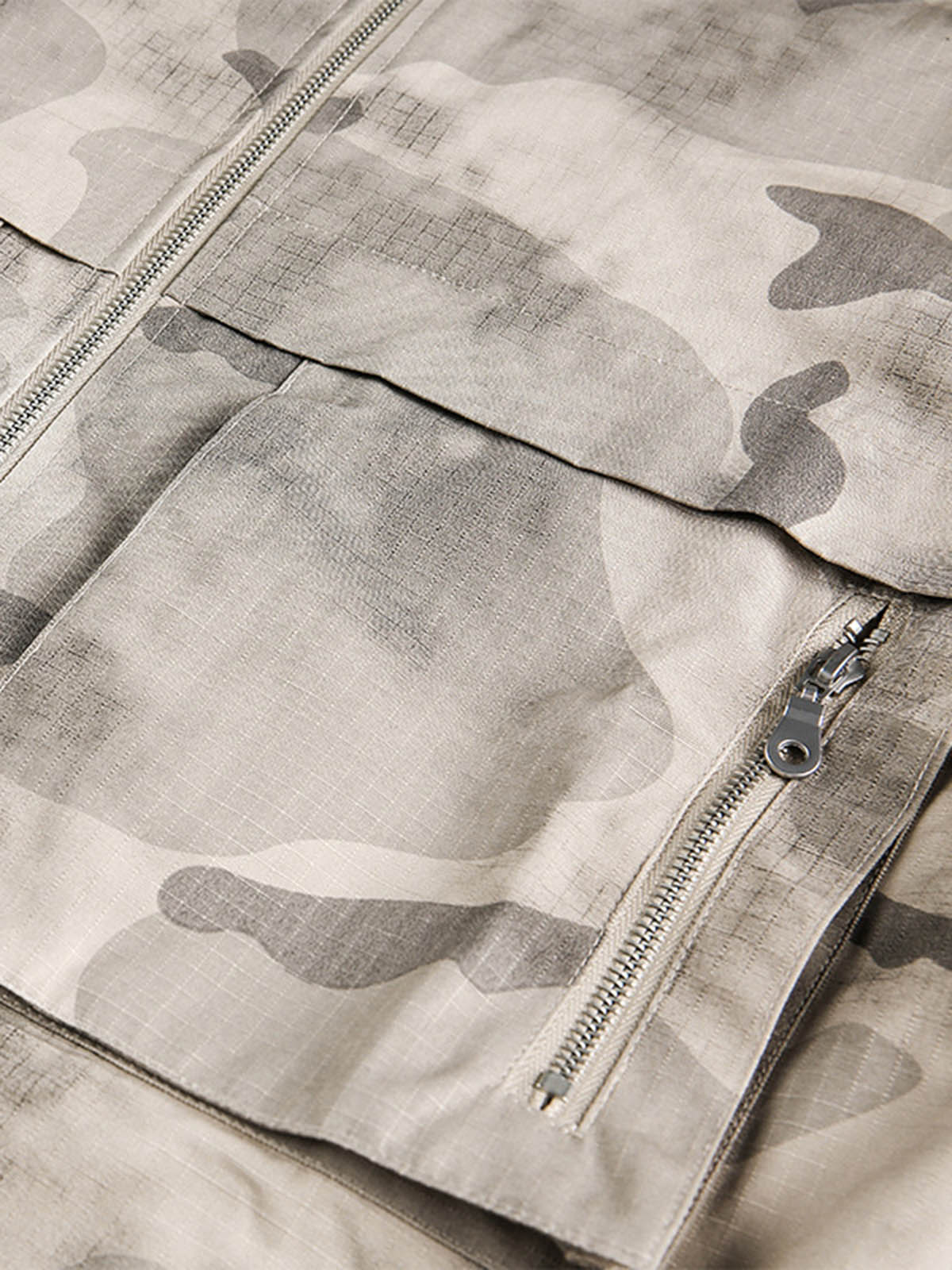 Camouflage Print Utility Jacket for Men - Stylish and Functional Design