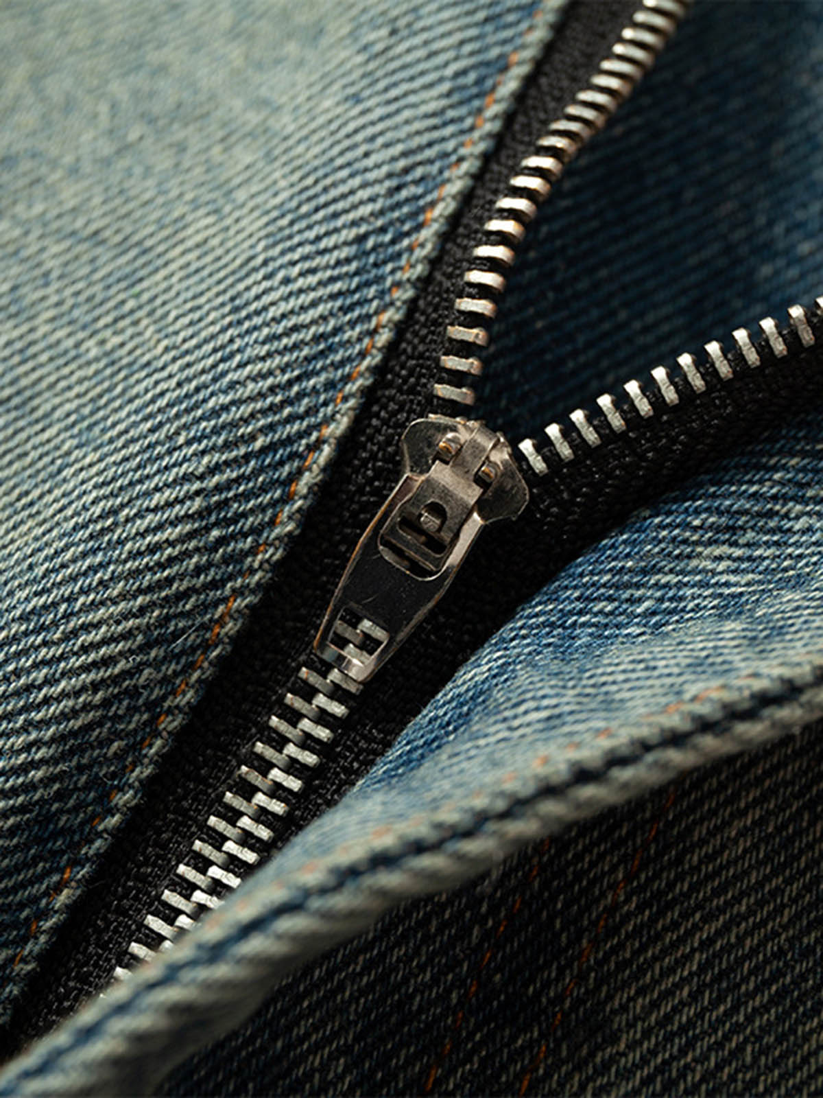 Gradient Washed Raw Edge Jorts