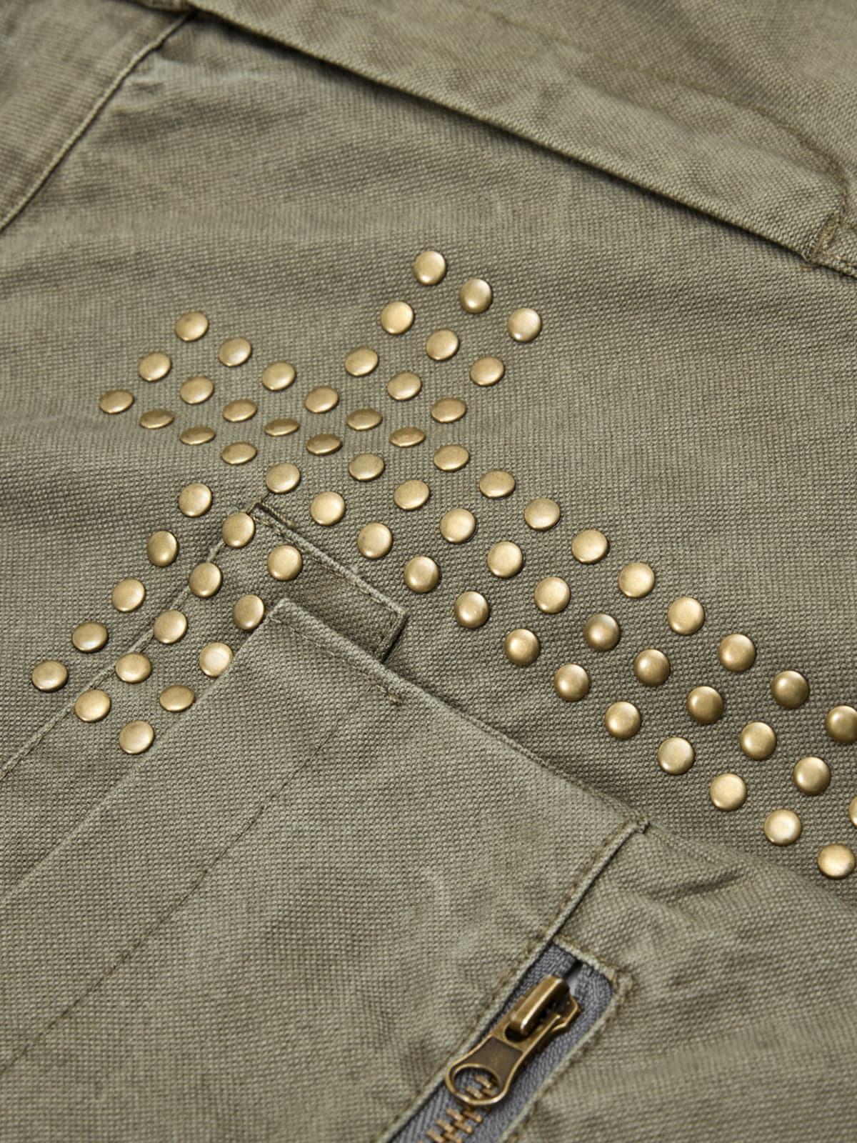 Cotton Twill Cargo Pants with Metal Studs Design Wide Leg Trousers for Men?