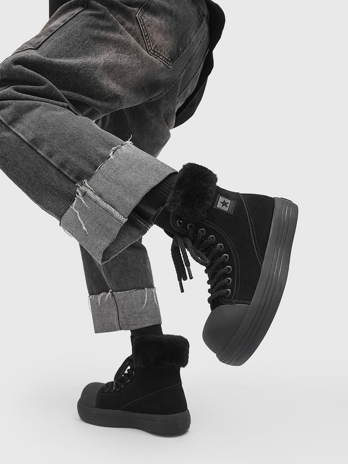 Winter Warmth High-Top Sneaker Boots with Fuzzy Collar 
