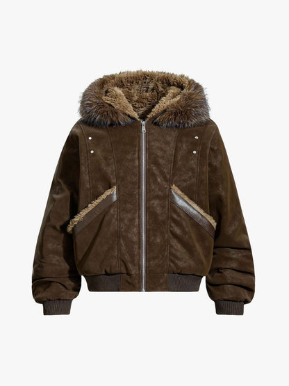 Edgy Spike-Embellished Sunglasses for Bold Fashion Statements 