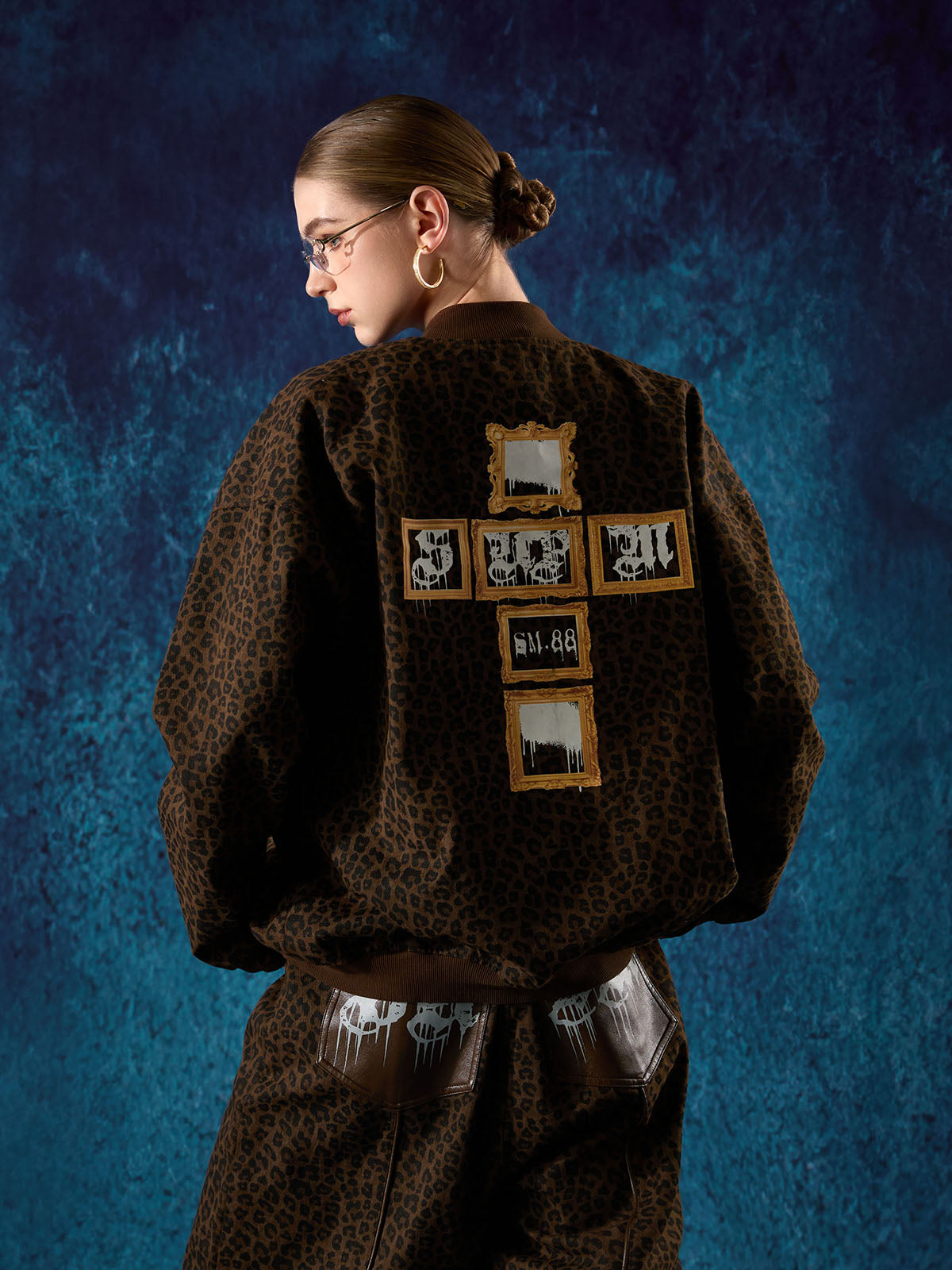 SUPM Letter Graffiti Cross Frame Leopard Print Set