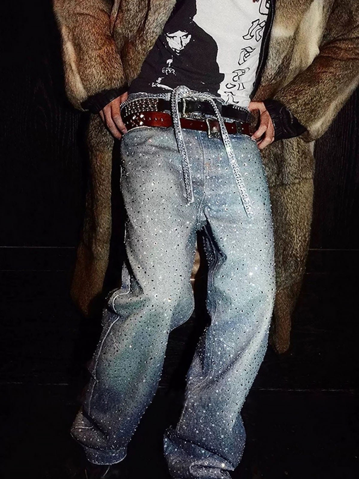 Distressed Diamond Decorated Belt Jeans 