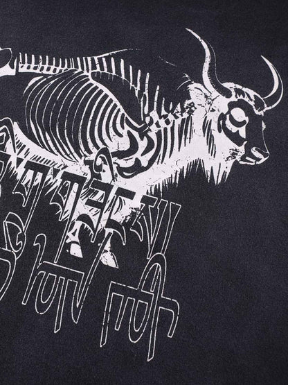 Skeleton Bull Graphic Long Sleeve T-Shirt - Perfect for Casual and Streetwear Styles 