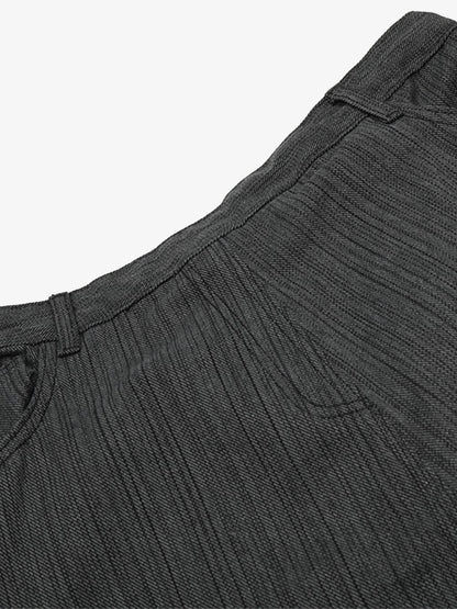 High-Waisted Wide-Leg Trousers with Vertical Stripes for Modern Style 