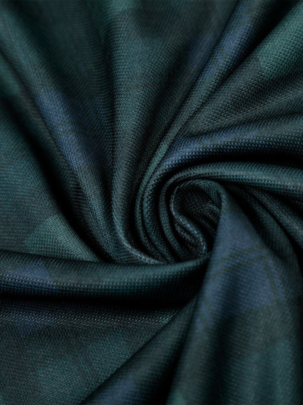 Polyester Long Sleeve Plaid Football Jersey with V-Neck and Team Logo Design?