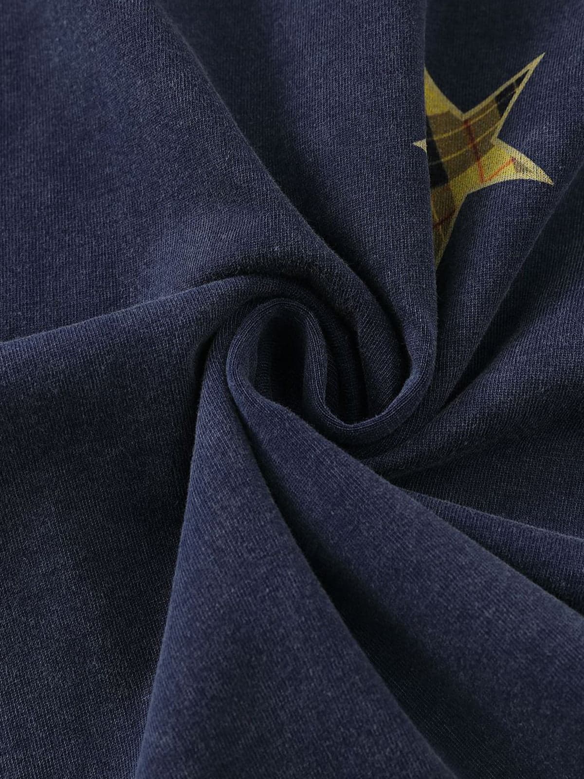 Retro-Inspired Long Sleeve Graphic Tee for Casual Wear 