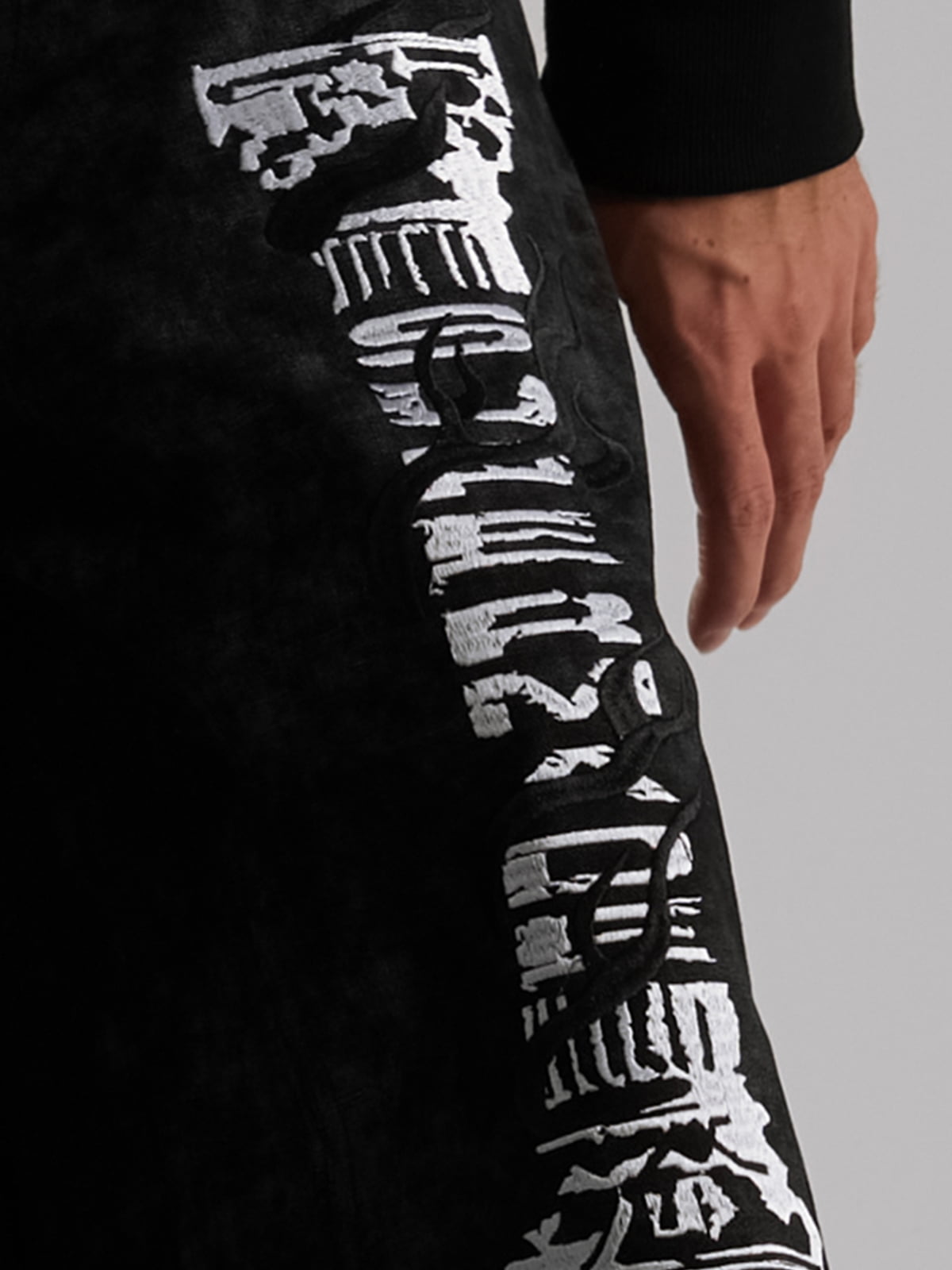 SUPERMADE Roman Column Pattern Embroidered Jeans 