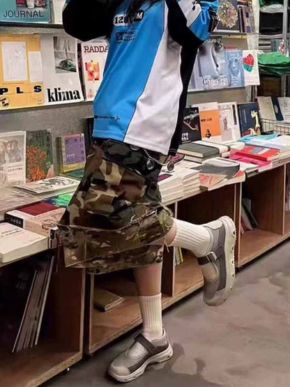 Cotton Camouflage Cargo Shorts for Men High Waist Baggy Streetwear Style with Pockets and Layered Hem Design?