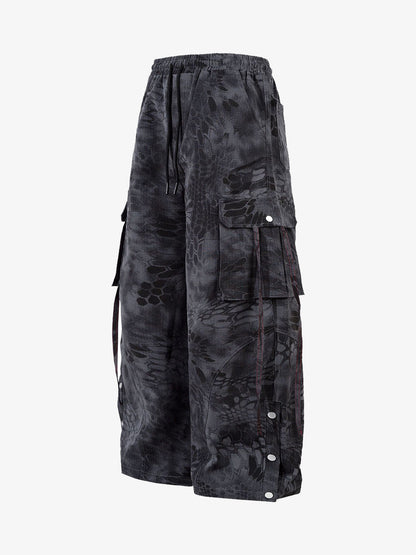 Plaid Jacket with Zipper Detail and Keychain Accessory 