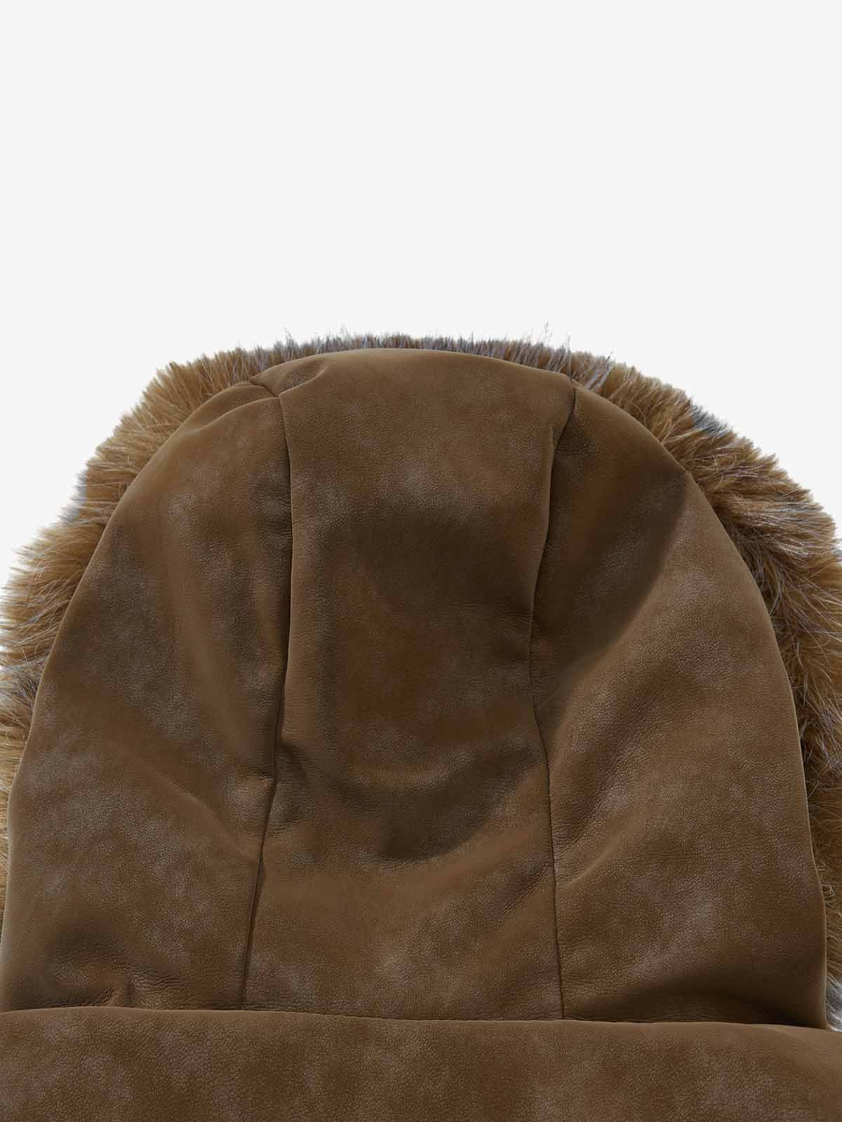 Edgy Spike-Embellished Sunglasses for Bold Fashion Statements 