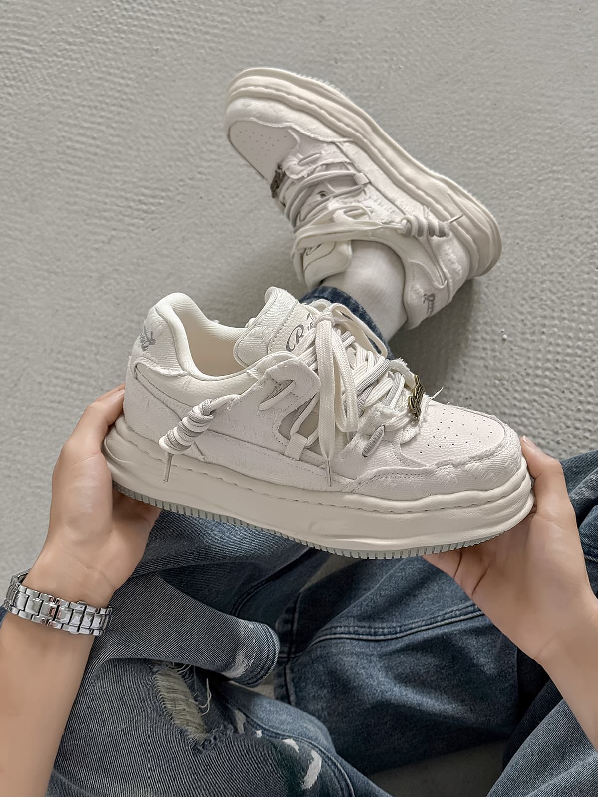 Stylish Denim-Style Sneakers for Everyday Wear 