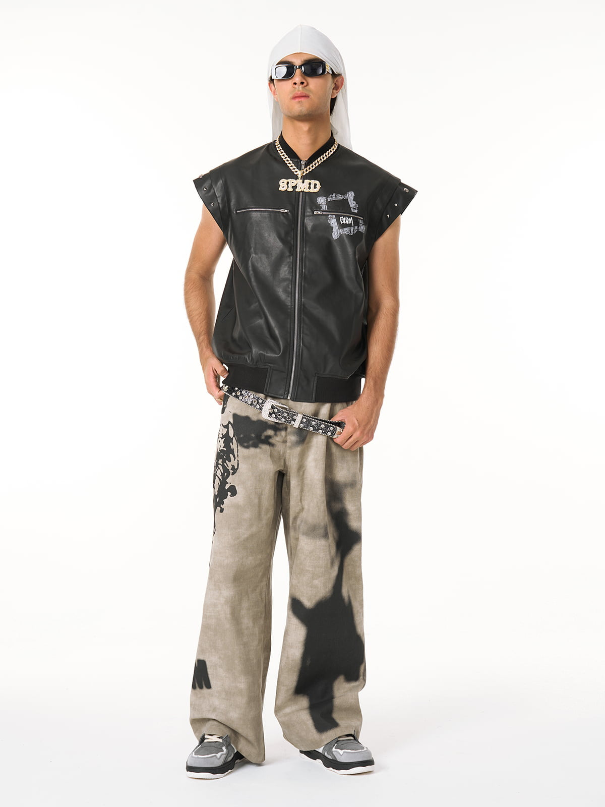 Large Cross Angel Print Distressed Jeans 