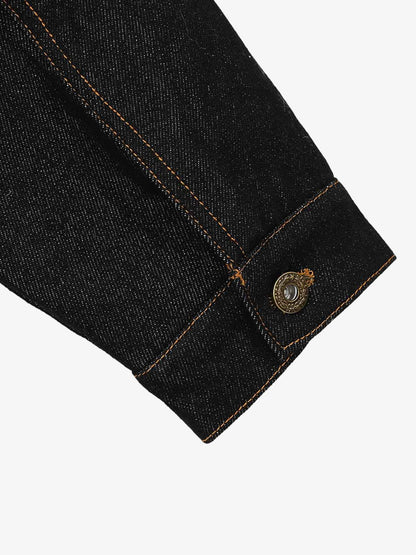 Edgy Spike-Embellished Sunglasses for Bold Fashion Statements 