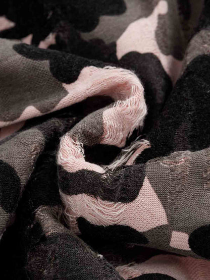 Camouflage Pattern Hoodie for Casual and Outdoor Use 