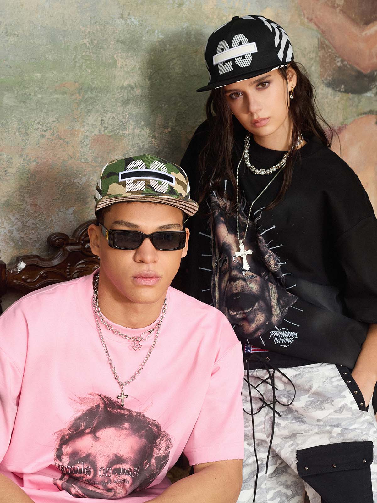 Cotton Oversized Graphic T-Shirt with Bold Print and Streetwear Style 