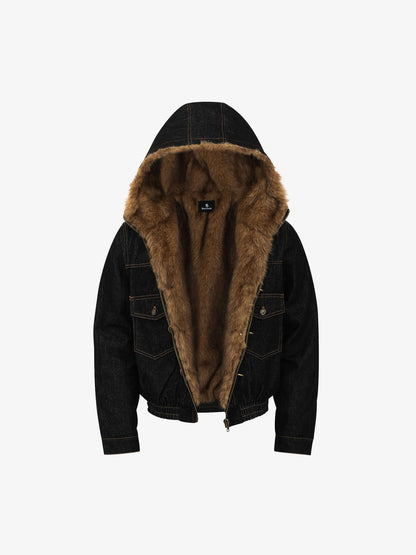 Edgy Spike-Embellished Sunglasses for Bold Fashion Statements 