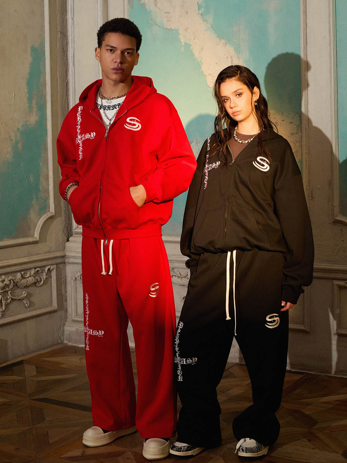 Cotton Blend Oversized Hoodie & Pants Set - Streetwear Style Tracksuit with Logo Embroidery and Zipper Closure 