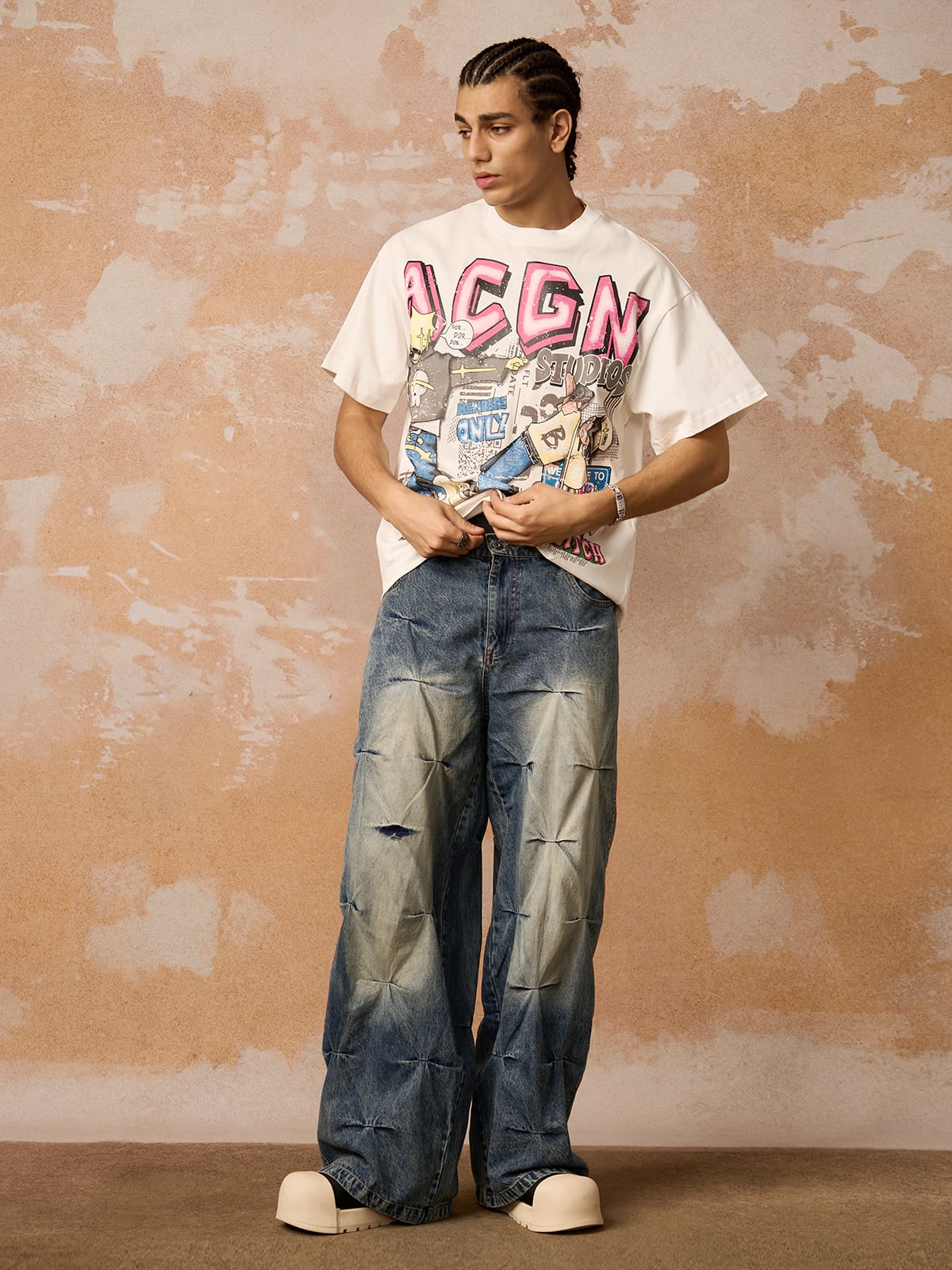 Distressed Washed Pleated Jeans 