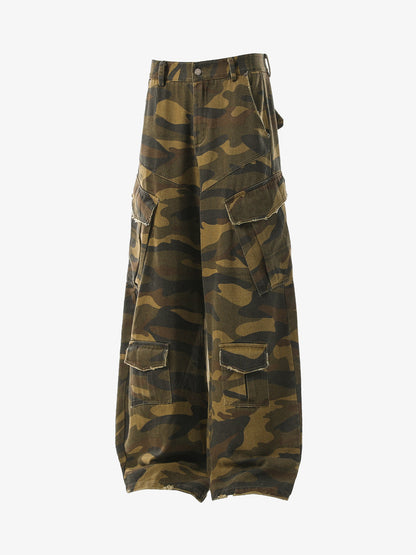 Camouflage Cargo Pants with Distressed Pockets - Perfect for Casual and Outdoor Adventures 
