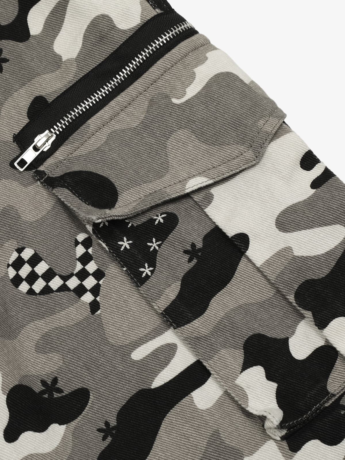 Cotton Camouflage Cargo Pants with Wide Leg and Checkerboard Patches?