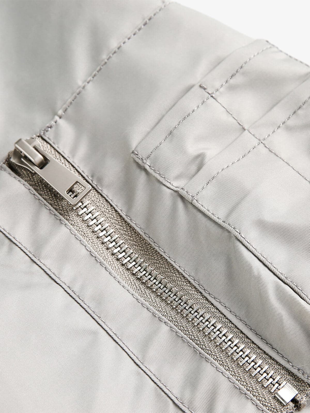 Stylish Hooded Bomber Jacket with Zippered Arm Pocket - Perfect for Casual and Outdoor Wear 