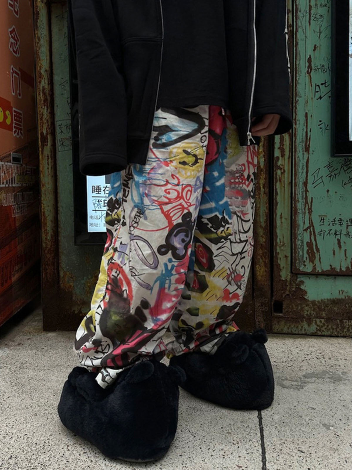 Graffiti Print Wide-Leg Pants for Urban Street Style 